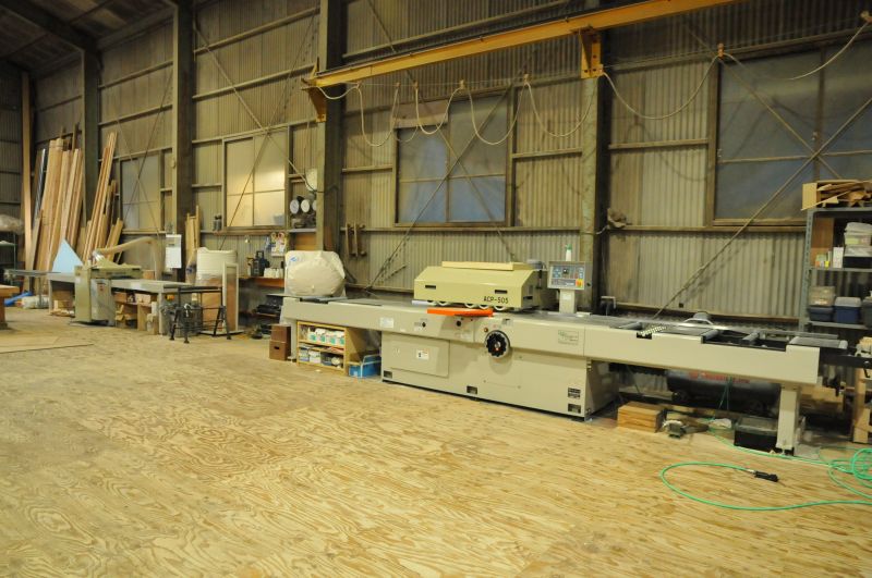 松戸市・市川市の宮大工　工匠の工場に大型木工機械２台が搬入されました！